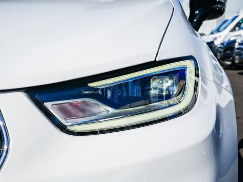 New 2026 Chrysler Pacifica Select image 8