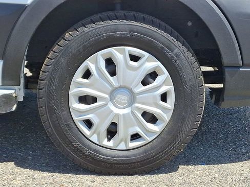 Used 2024 Ford Transit 250 Low Roof w/ Exterior Upgrade Package RWD image 8