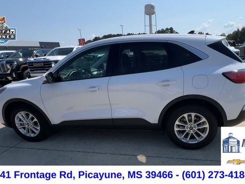 Used 2021 Ford Escape SE image 7