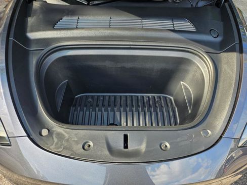 Used 2023 Tesla Model Y 2WD image 27