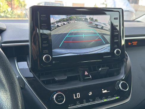 Used 2022 Toyota Corolla LE FWD image 22