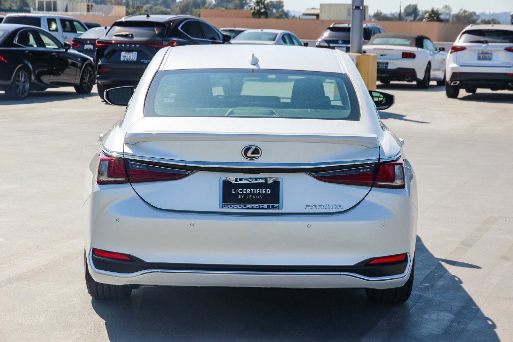 Certified 2025 Lexus ES 300h w/ Premium Package FWD image 6