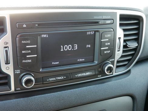 Used 2017 Kia Sportage LX image 23