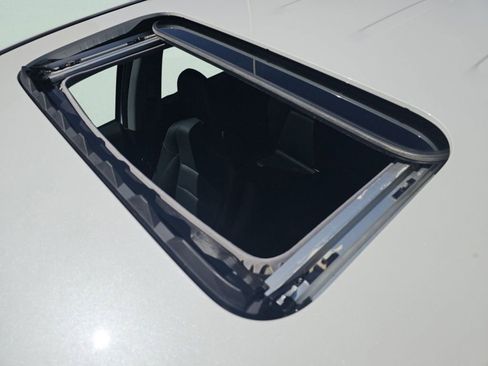 Certified 2023 Honda Ridgeline RTL-E image 9