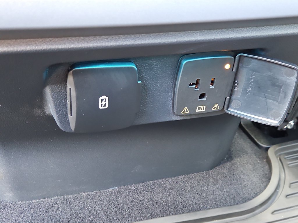 Used 2025 Ford F150 XLT w/ Equipment Group 303A High AWD/4WD image 23