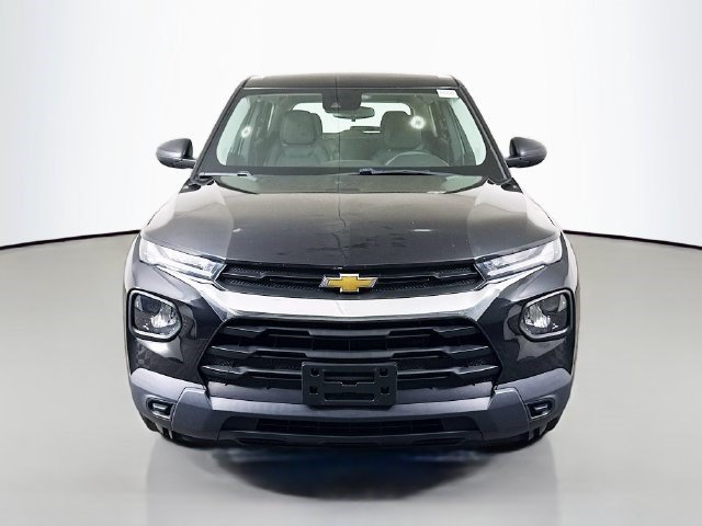 Used 2021 Chevrolet TrailBlazer LS FWD image 2