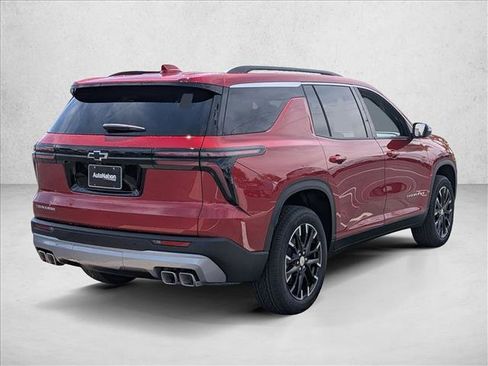 New 2026 Chevrolet Traverse LT w/ Sun and Wheel Package FWD image 2