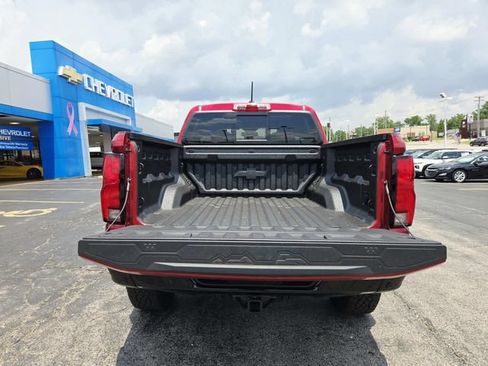 New 2026 Chevrolet Colorado ZR2 w/ Technology Package AWD/4WD image 11
