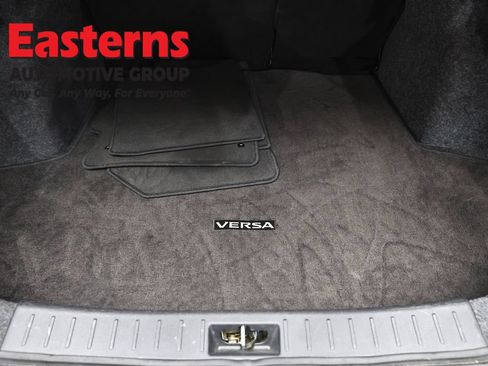 Used 2025 Nissan Versa SV FWD image 9
