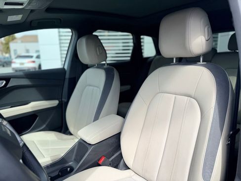 Used 2024 Audi Q4 e-tron Premium Plus image 11