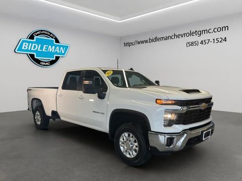 Used 2024 Chevrolet Silverado 3500 LT image 1