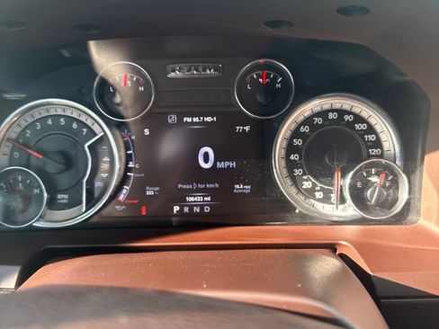 Used 2016 RAM 1500 Laramie w/ Convenience Group AWD/4WD image 9
