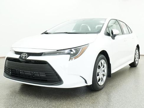 New 2026 Toyota Corolla LE FWD image 32