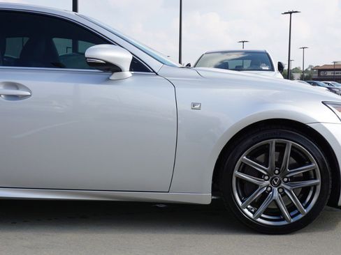 Used 2018 Lexus IS 300 F Sport image 9