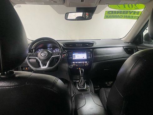Used 2017 Nissan Rogue SL w/ SL HEV Premium Package image 22
