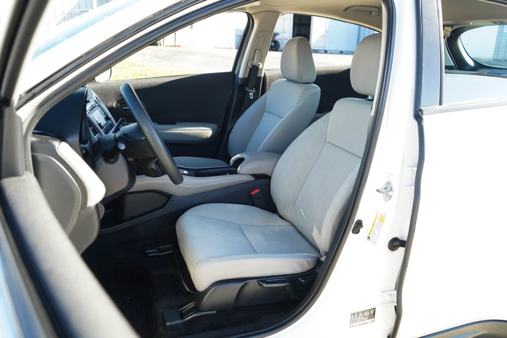 Used 2021 Honda HR-V LX image 7