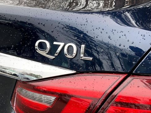 Used 2019 INFINITI Q70 L 3.7 AWD/4WD image 31