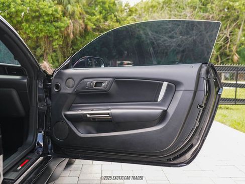 Used 2022 Ford Mustang Shelby GT500 w/ Technology Package image 29