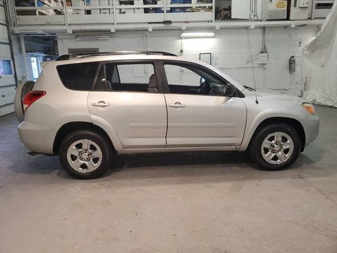Used 2007 Toyota RAV4 4WD V6 w/ 3rd Row image 7