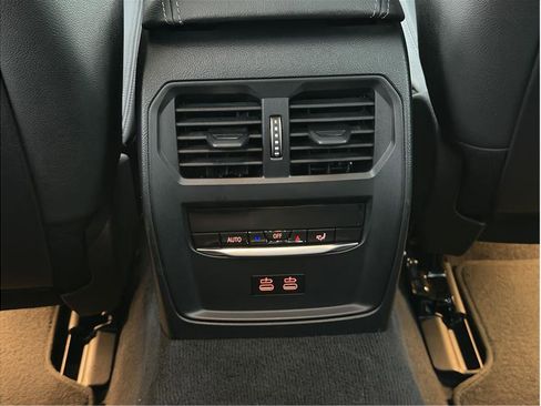 Used 2023 BMW i4 eDrive35 w/ Premium Package image 29