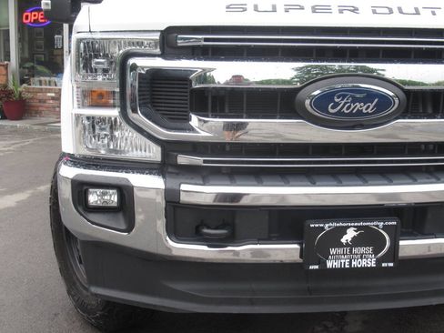 Used 2022 Ford F350 XLT w/ XLT Value Package AWD/4WD image 3