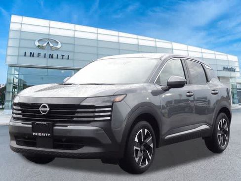 Used 2025 Nissan Kicks SV AWD/4WD image 1