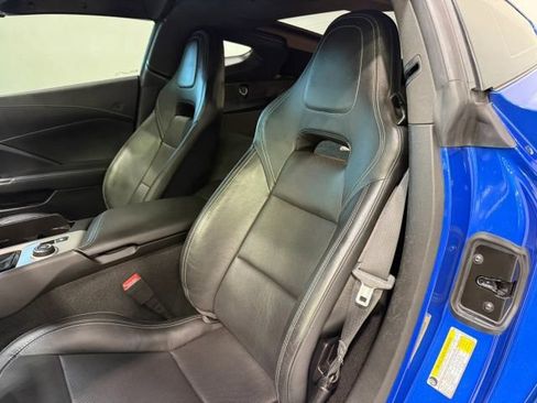 Used 2019 Chevrolet Corvette Stingray Coupe w/ Battery Protection Package RWD image 24