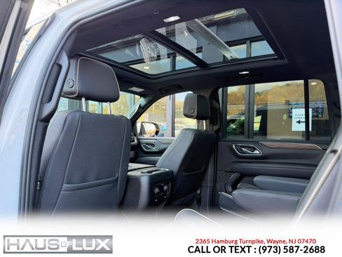 Used 2023 Chevrolet Suburban Premier image 15
