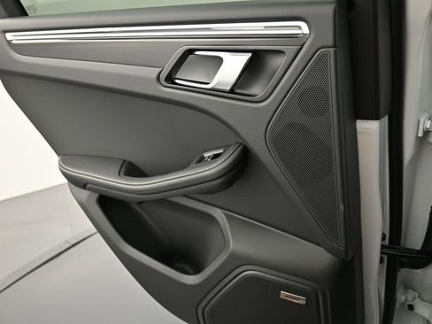 Certified 2026 Porsche Macan S image 26