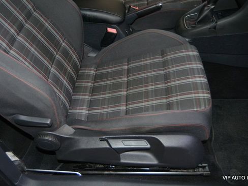 Used 2011 Volkswagen GTI 2-Door FWD image 15