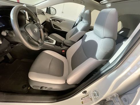 Certified 2023 Toyota RAV4 XLE w/ Convenience Package image 11