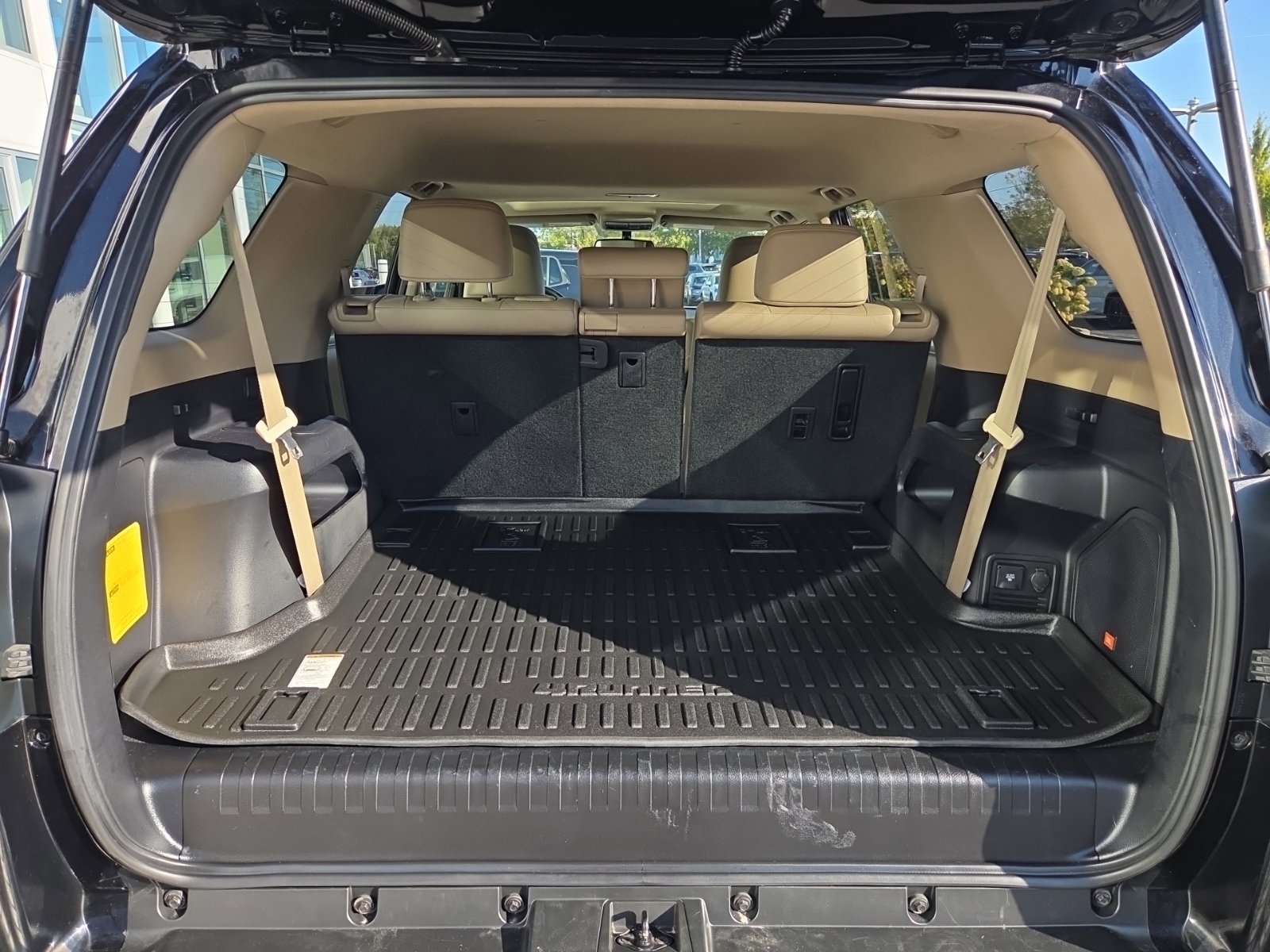 Used 2018 Toyota 4Runner Limited AWD/4WD image 8
