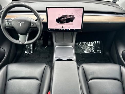 Used 2022 Tesla Model Y Long Range AWD/4WD image 15