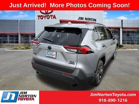 Used 2024 Toyota RAV4 XLE Premium AWD/4WD image 7