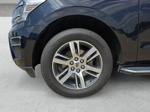 Used 2023 Ford Expedition Limited AWD/4WD image 23