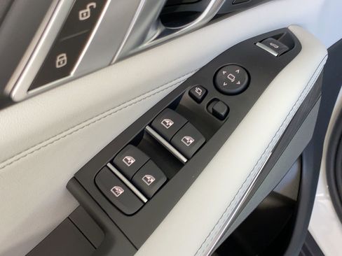 Used 2026 BMW X5 sDrive40i w/ Climate Comfort Package image 20