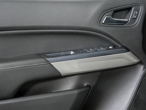 Used 2018 GMC Canyon Denali image 6