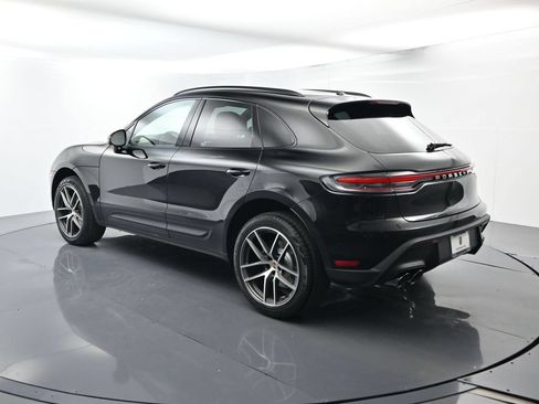 Certified 2026 Porsche Macan AWD/4WD image 3