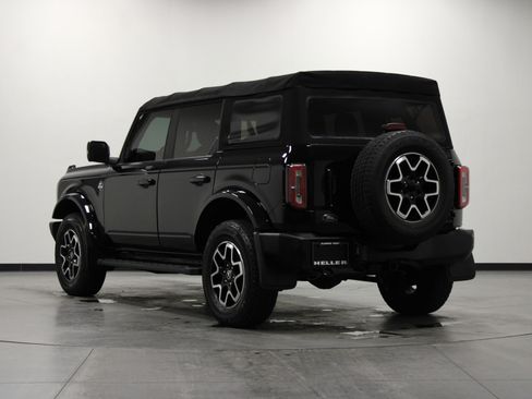 Used 2021 Ford Bronco Outer Banks image 6