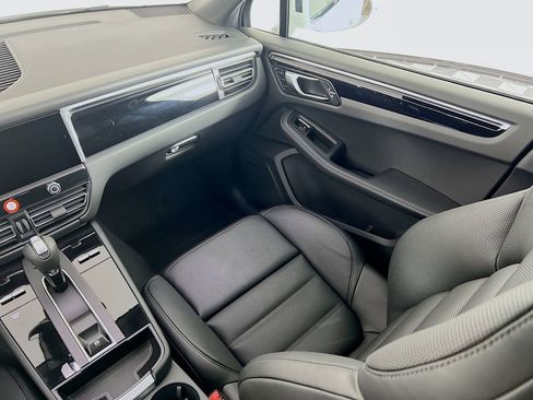 New 2026 Porsche Macan S image 26