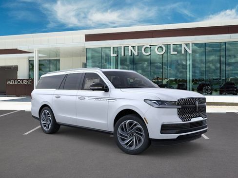 New 2026 Lincoln Navigator L Reserve AWD/4WD image 7
