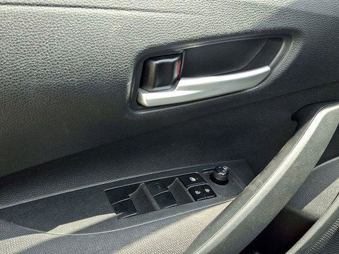 Certified 2021 Toyota Corolla LE w/ LE Convenience Package FWD image 8