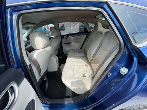 Used 2016 Nissan Sentra SV FWD image 9