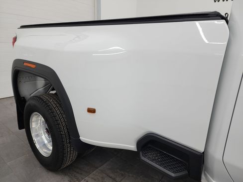 Used 2022 GMC Sierra 3500 Denali w/ Denali Ultimate Package image 33