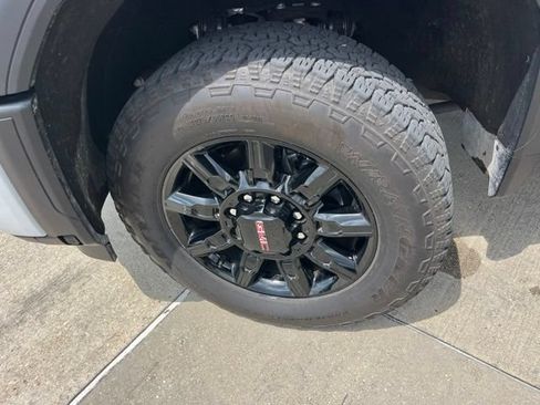 Used 2026 GMC Sierra 2500 AT4 AWD/4WD image 36