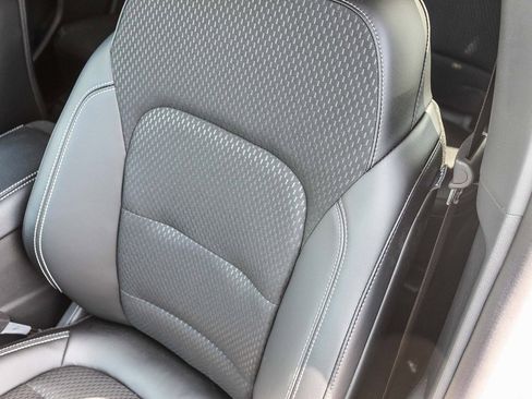 New 2025 Ford Escape SE image 25