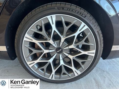 Used 2024 Genesis G90 3.5T AWD/4WD image 28
