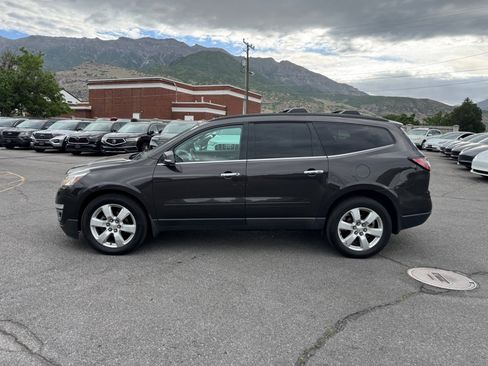 Used 2017 Chevrolet Traverse LT w/ True North Edition AWD/4WD image 2