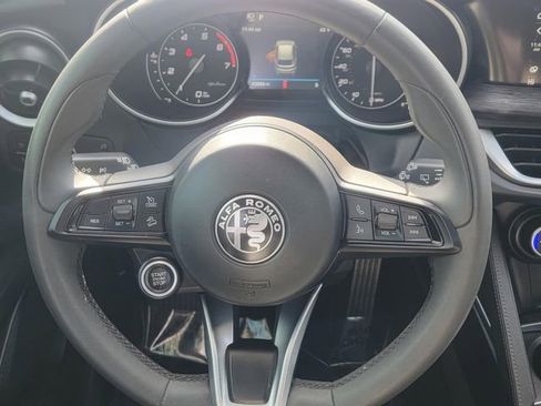 Used 2020 Alfa Romeo Stelvio Sprint w/ Nero Edizione image 14