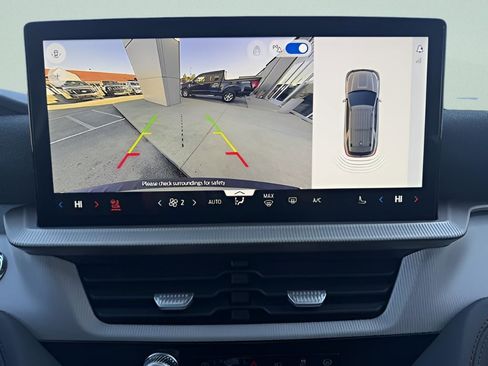 New 2026 Ford Explorer Active w/ Active Comfort Package image 12